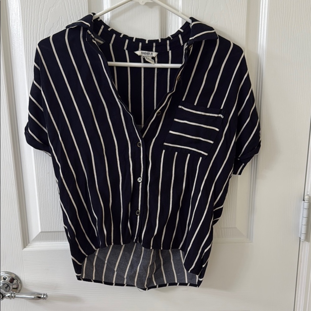 Forever 21 navy blue striped top